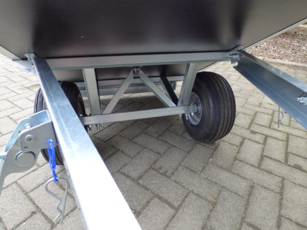 Martz ATV 1208, ankippbar, Lademae 120x80x30cm fr Gartenschlepper o..