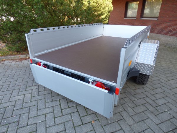 Humbaur HA 132513 OFFROAD mit Bugklappe und Reling, 1300KG zGG, 251x131x40cm,  Einmaliger Abverkaufspreis