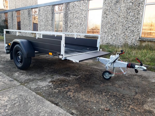 Saris MP 255 133 1350 1, McAlu Pro, Black Edition mit Bugklappe, 1350KG zGG, 255x133x43cm