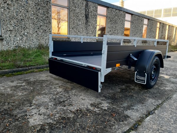 Saris MP 255 133 1350 1, McAlu Pro, Black Edition mit Bugklappe, 1350KG zGG, 255x133x43cm