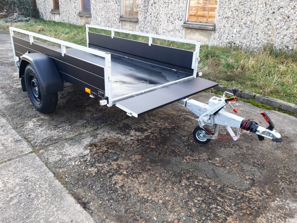 Saris MP 255 133 1350 1, McAlu Pro, Black Edition mit Bugklappe, 1350KG zGG, 255x133x43cm