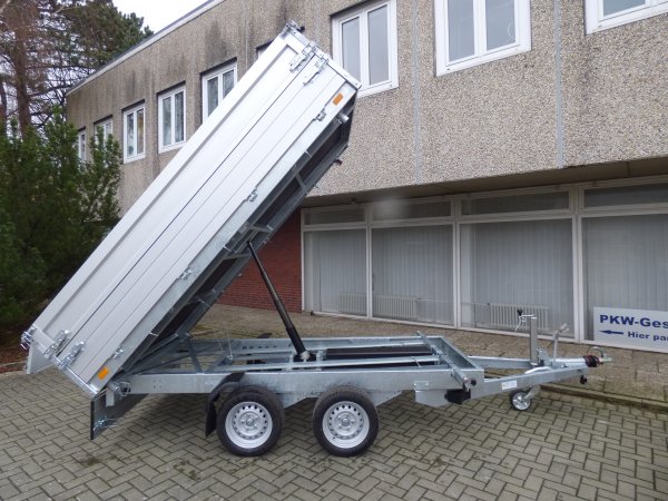 Saris Tandem-Dreiseitenkipper K3 306 184 2700 2 E mit E-Pumpe, Aufsatzbordwnden und Rampenschubladen, 2,7t zGG, 306x184x60cm
