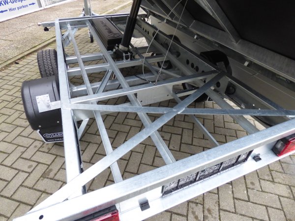 Saris Tandem-Dreiseitenkipper K3 306 184 2700 2 E mit E-Pumpe, Aufsatzbordwnden und Rampenschubladen, 2,7t zGG, 306x184x60cm