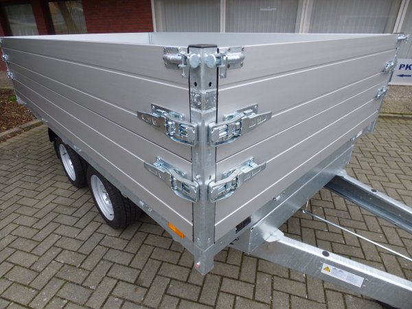 Saris Tandem-Dreiseitenkipper K3 306 184 3500 2 E mit E-Pumpe und Aufsatzbordwnden, 3,5t zGG, 306x184x60cm