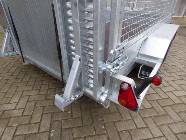 SARIS Magnum Explorer 3000 mit durchgehender Rampe und Gitteraufsatz, 3000KG zGG, 306x168x90cm