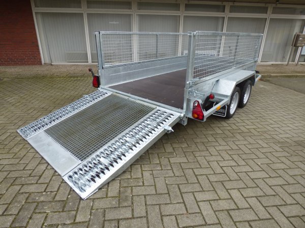 SARIS Magnum Explorer 3000 mit durchgehender Rampe und Gitteraufsatz, 3000KG zGG, 306x168x90cm