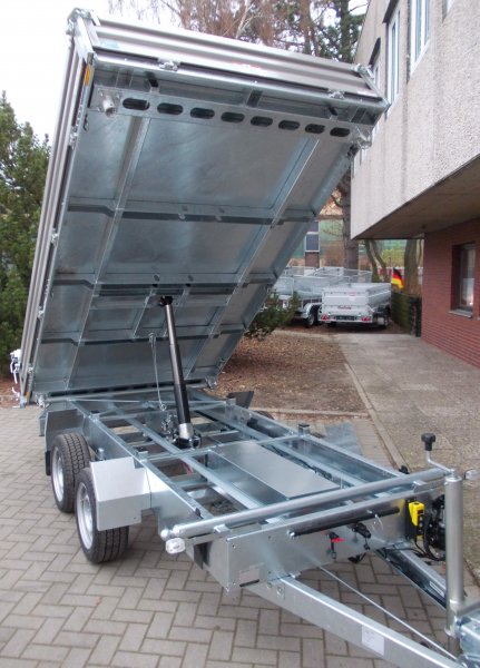 Humbaur HTK 3500.31 Dreiseitenkipper mit E- & Handpumpe und grauen Stahlbordwnden, Einzelstck - nur ab Brandenburg verfgbar
