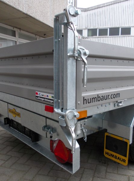 Humbaur HTK 3500.31 Dreiseitenkipper mit E- & Handpumpe und grauen Stahlbordwnden, Einzelstck - nur ab Brandenburg verfgbar