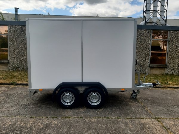 Saris GO 306 154 200 2700 2, Kofferanhnger wei, 2700KG zGG, 306x154x200cm, hinten mit Beladerampe