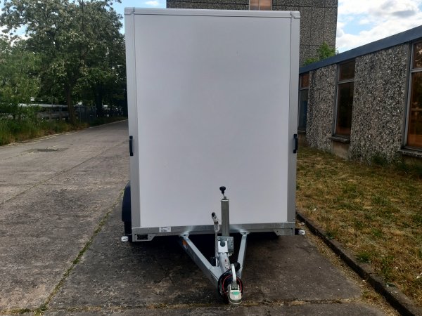 Saris GO 306 154 200 2700 2, Kofferanhnger wei, 2700KG zGG, 306x154x200cm, hinten mit Beladerampe