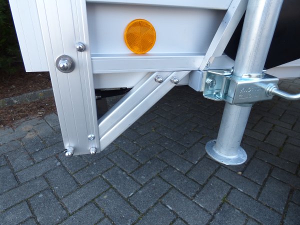 Alutrail Offroad 1,4t zGG, Lademae: 215x135x54m, mit Extras wie Fin1856