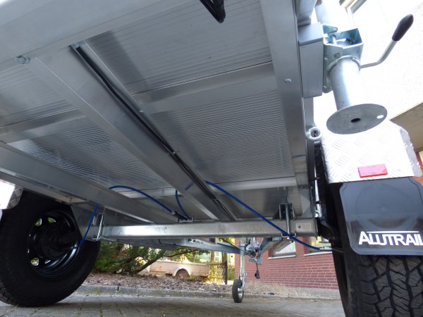 Alutrail Offroad 1,4t zGG, Lademae: 215x135x54m, mit Extras wie Fin1856