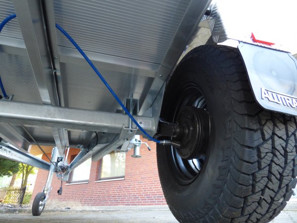 Alutrail Offroad 1,4t zGG, Lademae: 215x135x54m, mit Extras wie Fin1855