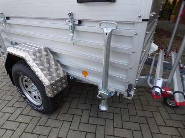 Alutrail Offroad 1,4t zGG, Lademae: 215x135x69cm, mit Deckel und Tr wie Fin1876