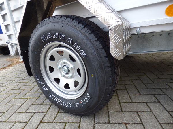 Alutrail Offroad 1,4t zGG, Lademae: 215x135x69cm, mit Deckel und Tr wie Fin1876