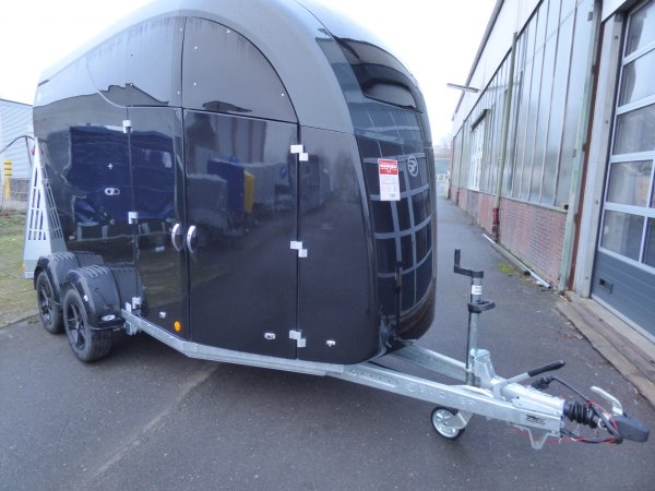 Neues Modell: Pferdeanhnger Careliner XL, schwarz met., 2700kg