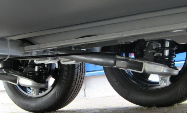 Neues Modell: Pferdeanhnger Careliner XL, schwarz met., 2700kg