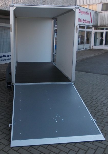 * Saris GO 306 154 180 2700 2, Kofferanh�nger hellgrau, 2700KG zGG, Ladema�e 306x154x180cm mit Rampe