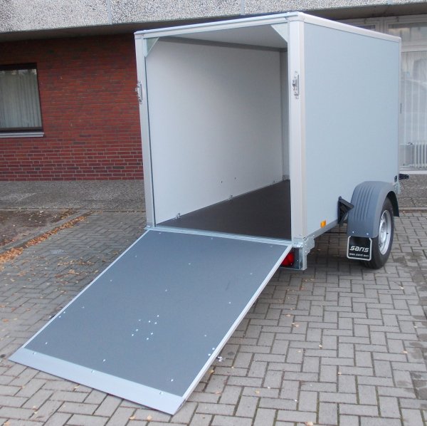 * Saris GO 306 154 180 1500 1, Kofferanh�nger grau, 1500KG zGG, Ladema�e 306x154x180cm, mit Rampe