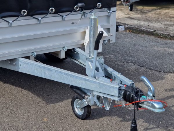 Alutrail 14 B 26.14 , 1400KG zGG, Tempo 100, 263x135x170cm, Alubordw�nde und Aluboden, mit  Hochplane , mit Tempo 100