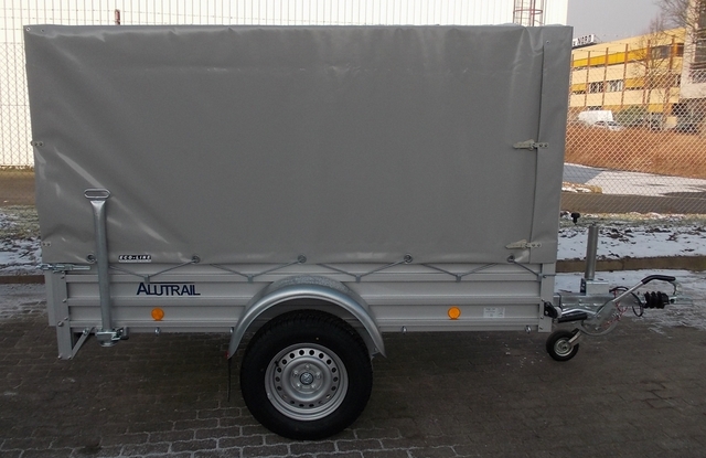 Alutrail 12B24.14 Eco-Edition mit Hochplane 135cm Innenhöhe, Tempo 100 und 2 Heckstützen