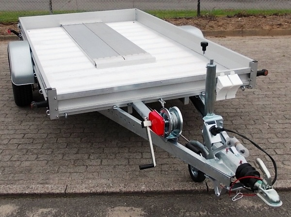 Alutrail 14 F 31.18 mit Alurampen 220x30cm und Seilwinde
