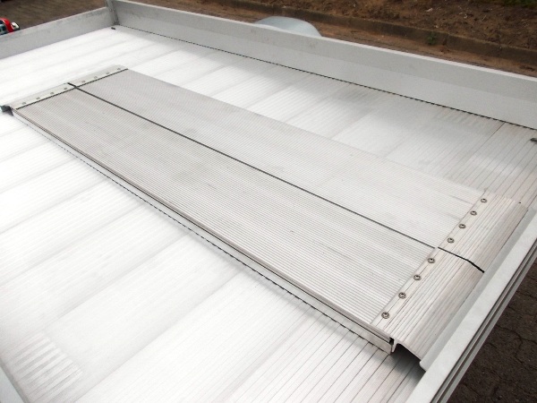 Alutrail 14 F 31.18 mit Alurampen 220x30cm und Seilwinde