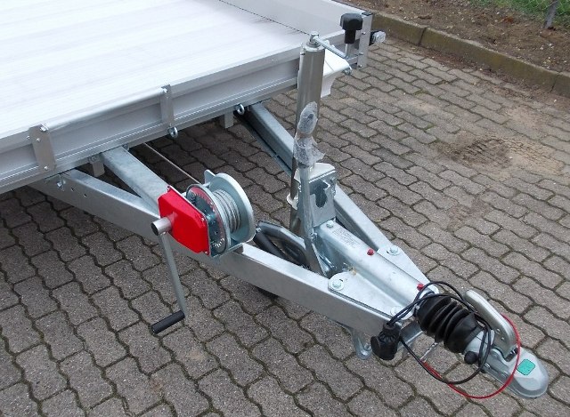 Alutrail 26 F 40.20 mit unterschiebbaren Rampen, Tempo 100 und Winde