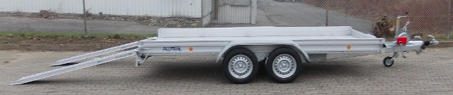 Alutrail 26 F 40.20 mit unterschiebbaren Rampen, Tempo 100 und Winde