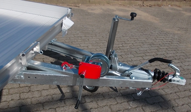 Alutrail 26 F 50.20 mit unterschiebbaren Rampen und Winde