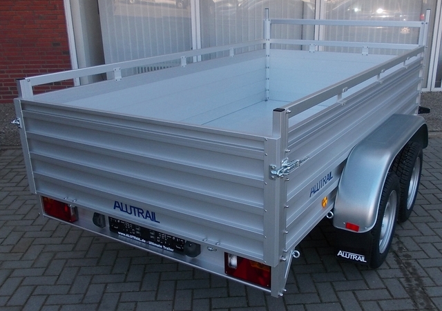 Alutrail 26 TL 29.16 mit um 12cm erhöhten Bordwänden