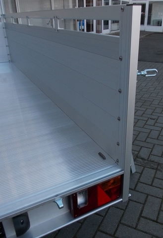Alutrail 26 TL 29.16 mit um 12cm erhöhten Bordwänden