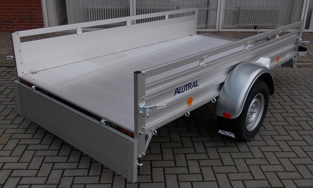Alutrail 75 N 29.16 mit Bugklappe