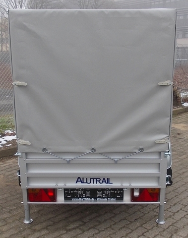 Alutrail 75U22.12 Eco-Edition mit Hochplane 135cm Innenhöhe, Tempo 100 und 2 Heckstützen