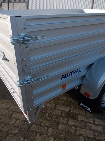 Alutrail 75 U 22.14 mit 30cm ALUTRAIL-Aufsatzbordwänden