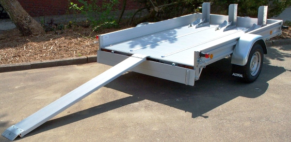 Alutrail 75 Z 26.18 mit 3 Vorderrad-Wippen und Alurampe 200x30cm