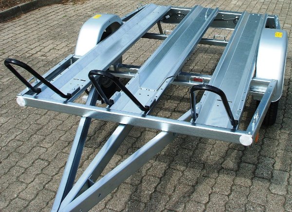 TPV MU2 mit 3 Motorradschienen