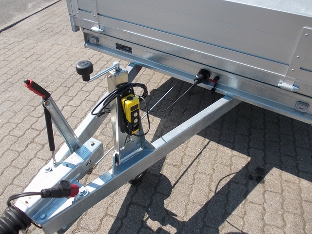 Anssems KSX 3000.305x178 E Dreiseitenkipper mit E-Pumpe