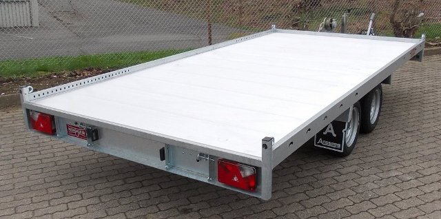 Anssems MSX 3000.405x200 mit Aluboden, Winde auf Bock und 2,5m langen Stahlrampen