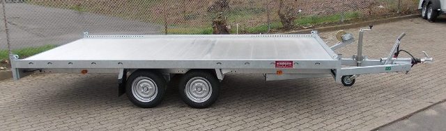Anssems MSX 3000.405x200 mit Aluboden, Winde auf Bock und 2,5m langen Stahlrampen