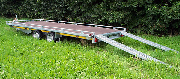 Eduard Atlas 2700kg GG, 406x198cm, 195/55 R10C, mit Reling