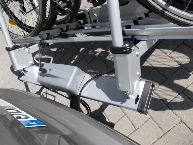 Fabbri Nr.6201945 Bici Exclusiv Deluxe 3, Heckträger für 3 Fahrräder - Montage an AHK