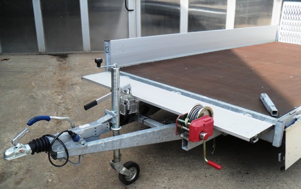 Hapert Indigo HT-2 Tansporter, 405x201cm, mit 30cm Alubordwänden, 2700KG zul. GG