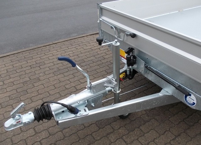 Hapert Cobalt HM-2, 305x180cm, Dreiseitenkipper mit Rampen und Stützen, e- und Handpumpe, 2700KG zul. GG