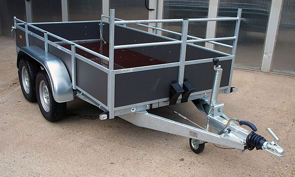 Hapert K2700, 301x151cm, Lademaß, Holzbordwände