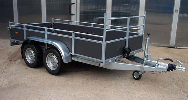 Hapert K2700, 301x151cm, Lademaß, Holzbordwände