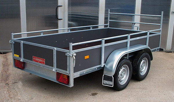 Hapert K2700, 301x151cm, Lademaß, Holzbordwände