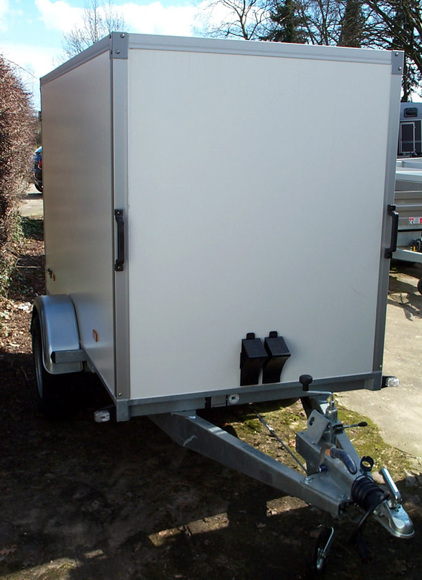 Hapert Sapphire L-1 Basis, 250x130x150cm, Koffer mit Doppelflügeltür, 1350KG zul. GG