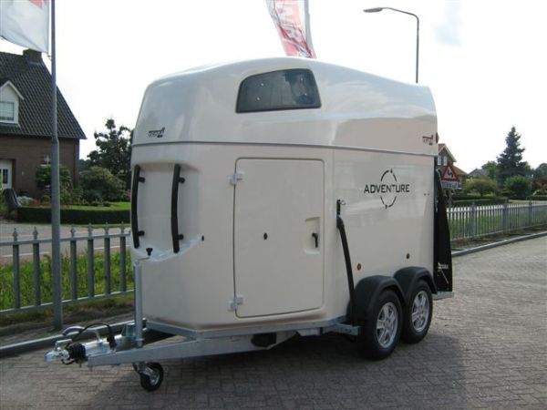 Henra Adventure XL, Alu, 2700 kg , kompl. in einer Farbe lackiert, Vollausstattung