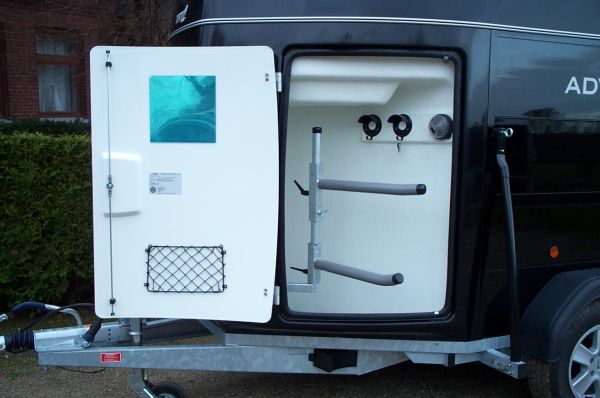Henra Adventure  XL, Alu, 2700 kg , ganz in Silber, Vollausstattung
